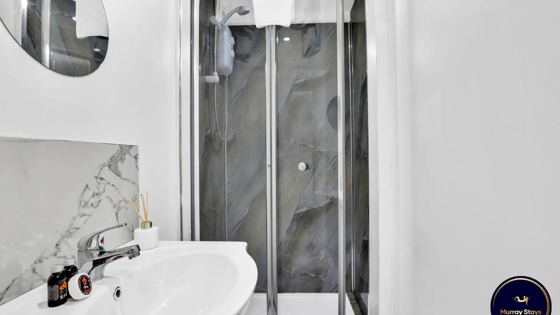 One Bedroom Apartment Short Term Rental & Flexible Renting Shoreditch With Free Wi-Fi London