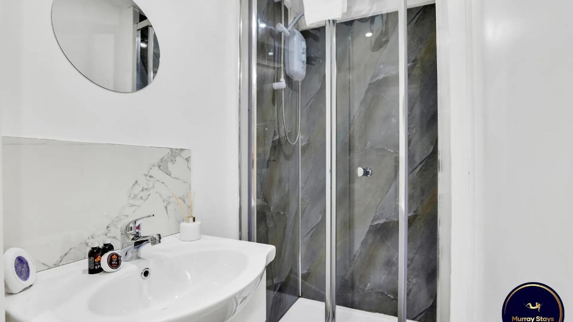 One Bedroom Apartment Short Term Rental & Flexible Renting Shoreditch With Free Wi-Fi London
